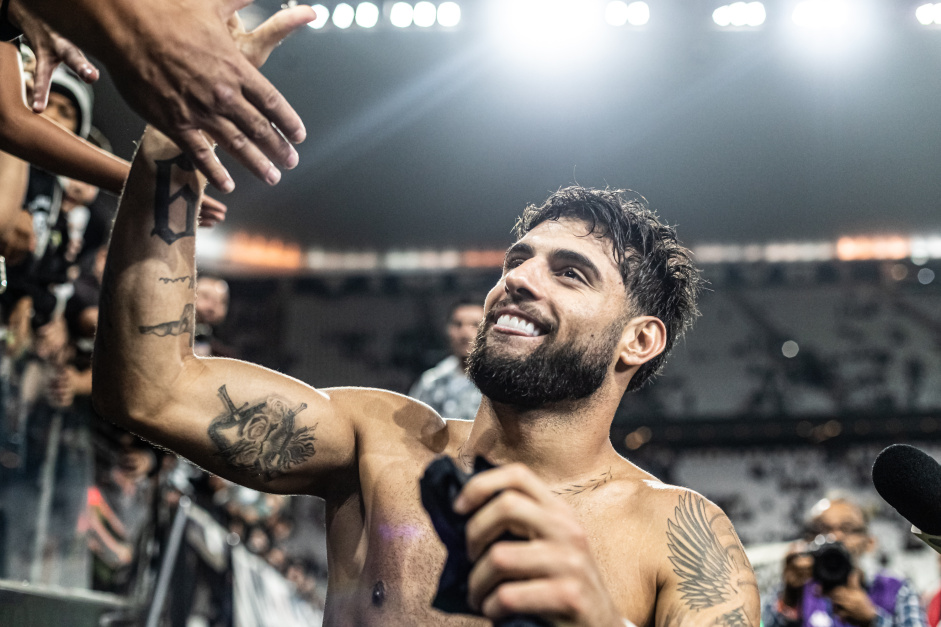 Yuri Alberto comemorou a vitria do Corinthians com a Fiel na Neo Qumica Arena