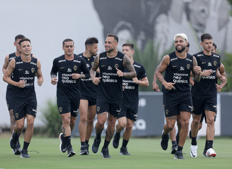 Corinthians regulariza pagamento de direitos de imagem em atraso para todo o elenco